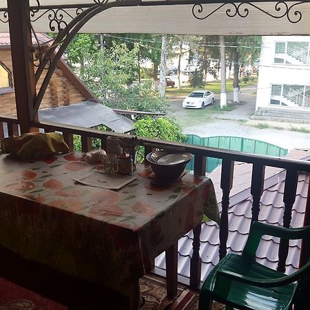 U Iriny Hotel Pizunda Ngoại thất bức ảnh