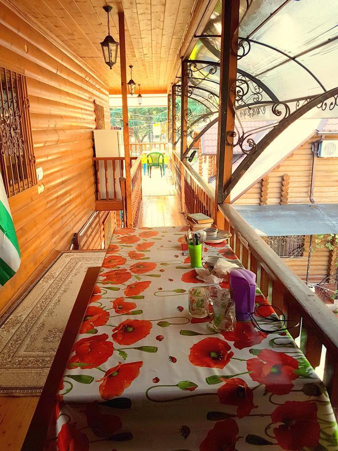 U Iriny Hotel Pizunda Ngoại thất bức ảnh