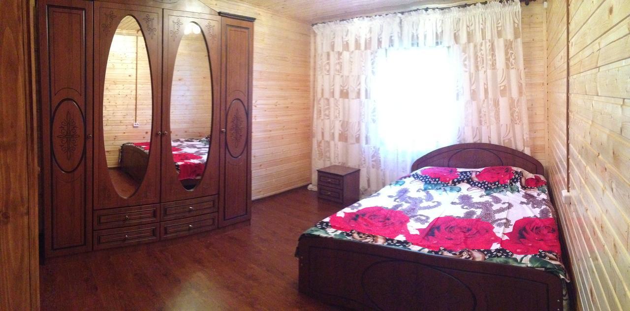 U Iriny Hotel Pizunda Ngoại thất bức ảnh