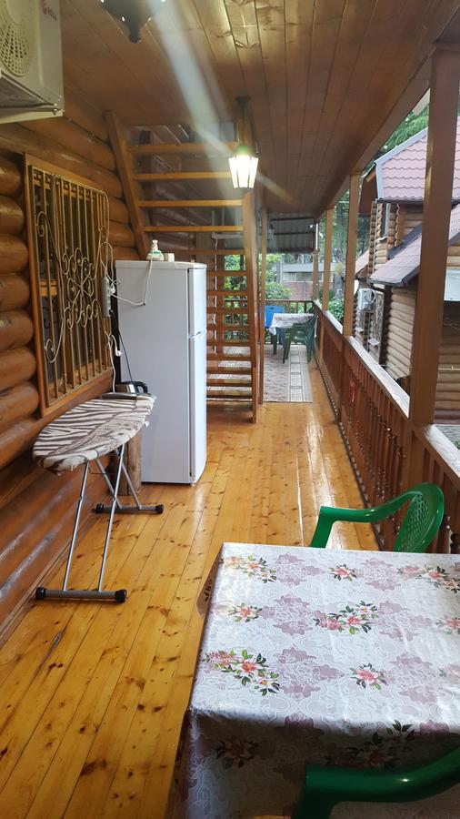 U Iriny Hotel Pizunda Ngoại thất bức ảnh