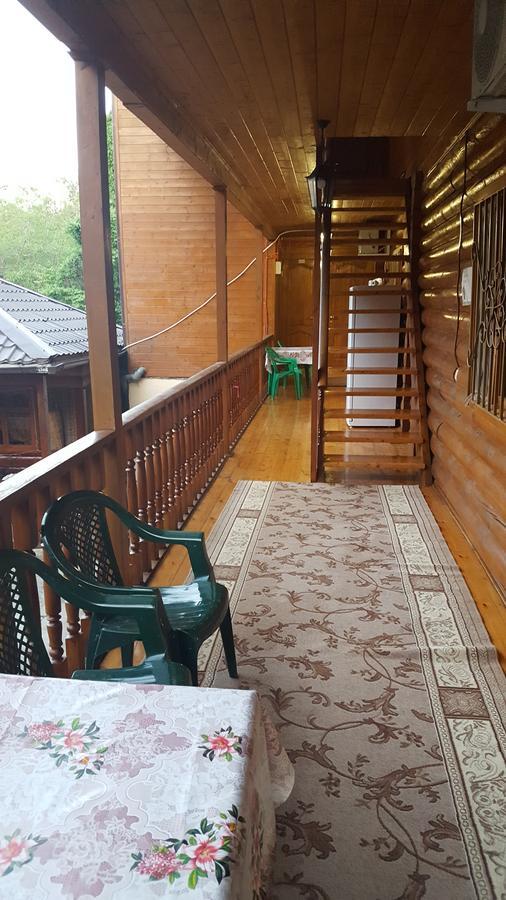 U Iriny Hotel Pizunda Ngoại thất bức ảnh